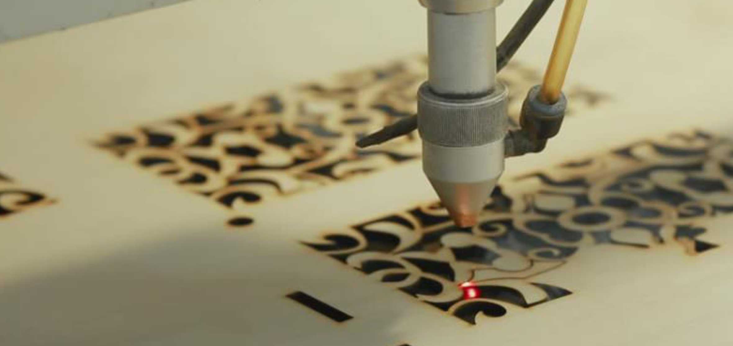 دستگاه برش و حکاکی لیزر CO2